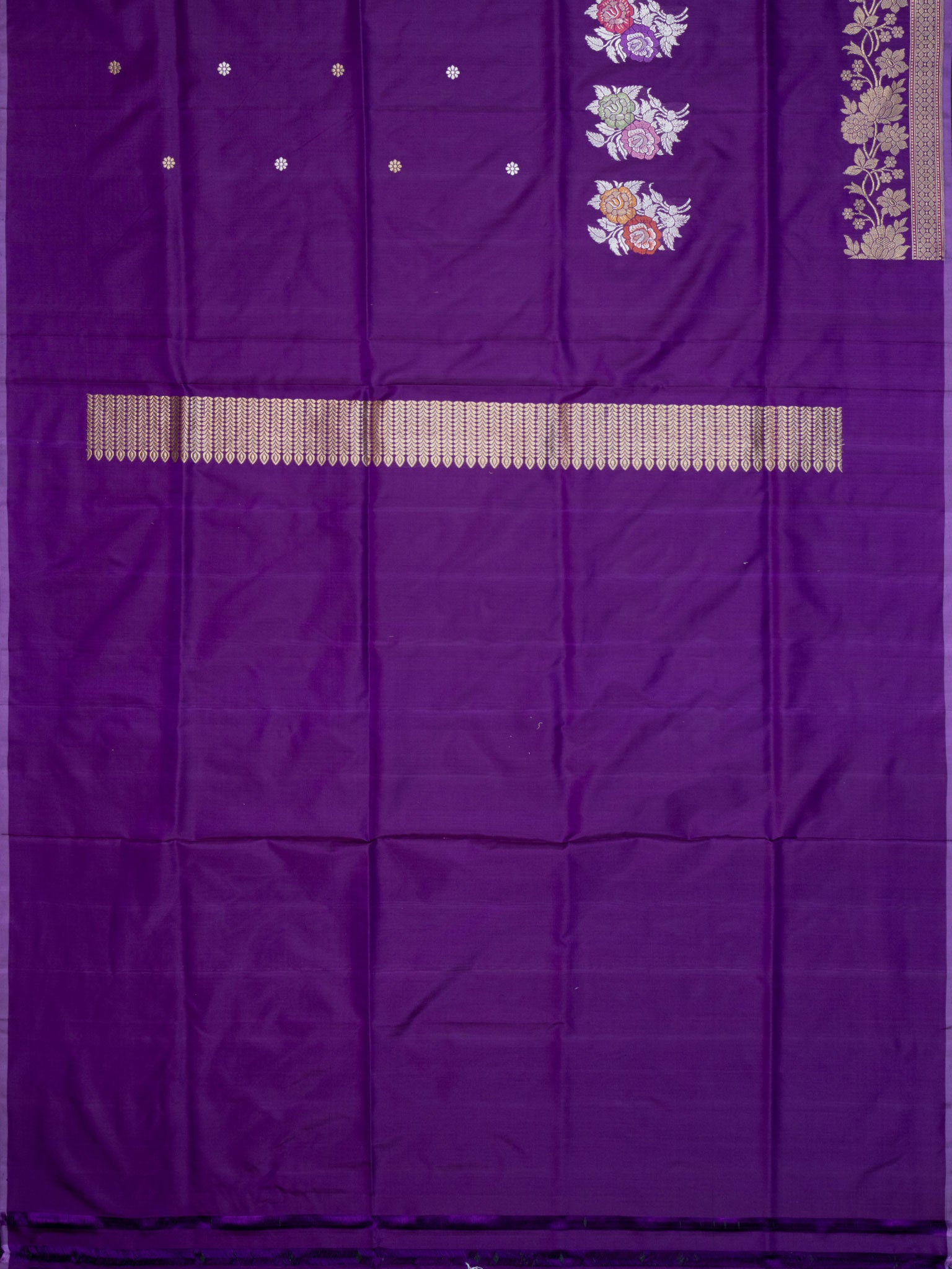 Weaves Banarasi Butta