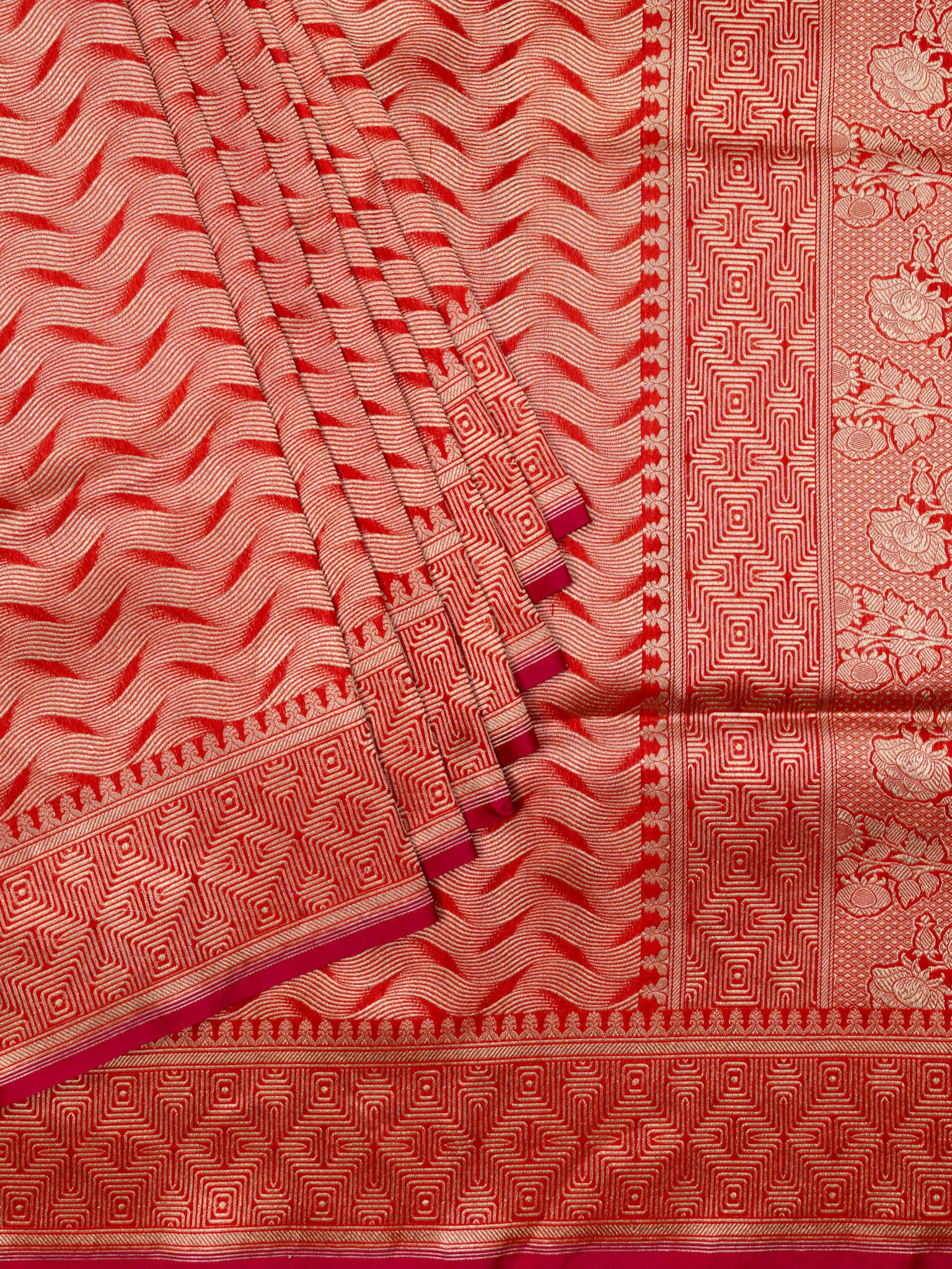 Weaves Banarasi Butta