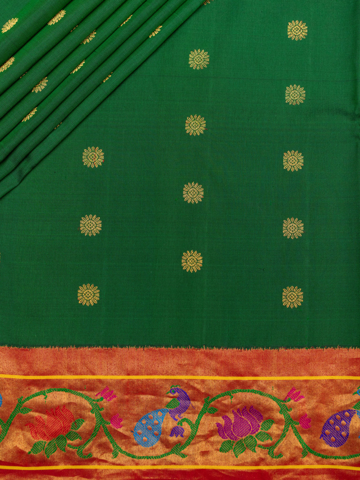 Weaves Paithani Saree With Contrast Border